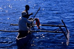 Comoros-Archipelago;-Fish;-Fisherman;-Fishing;-France;-Indian-Ocean;-Kaleidos;-Kaleidos-images;-La-parole-à-limage;-Laurent-Abad;-Man;-Mayotte;-Outrigger-canoe;-Sea;-Stories-Pictures